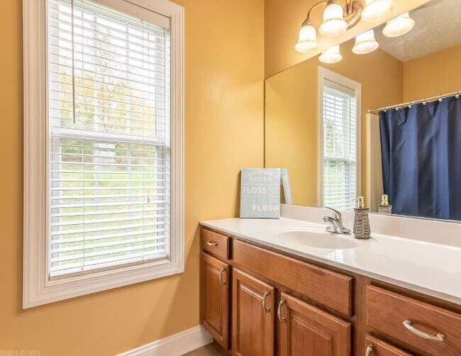 Second Bathroom - 510 Tall Oak Blvd