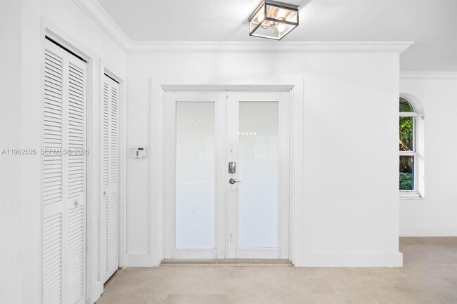 Building Photo - 4400 SW 9th Ln