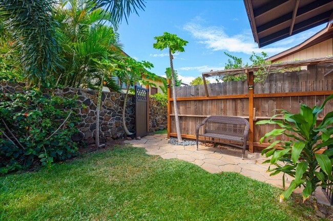 Building Photo - Remodeled Studio in North Kihei | Furnished & Pet-Friendly