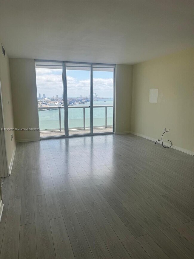 Building Photo - 50 Biscayne Blvd