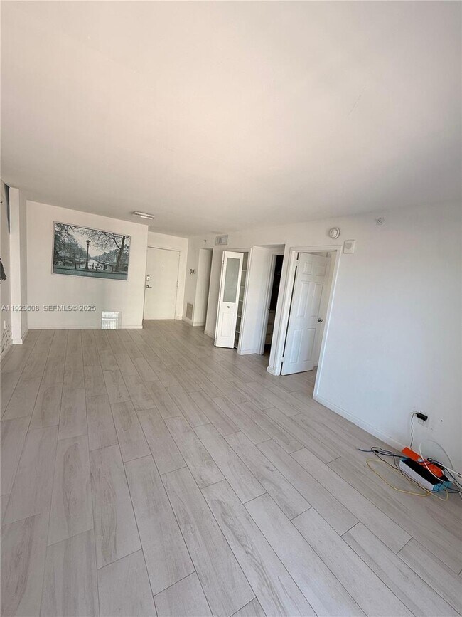 Building Photo - 6969 Collins Ave