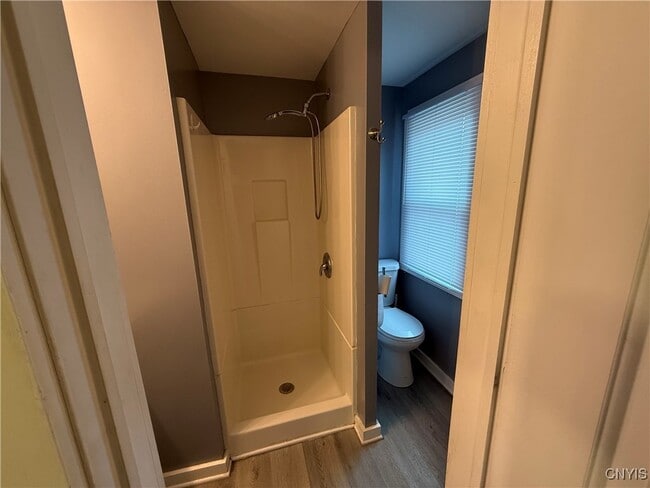 Building Photo - 127 1/2 Matty Ave