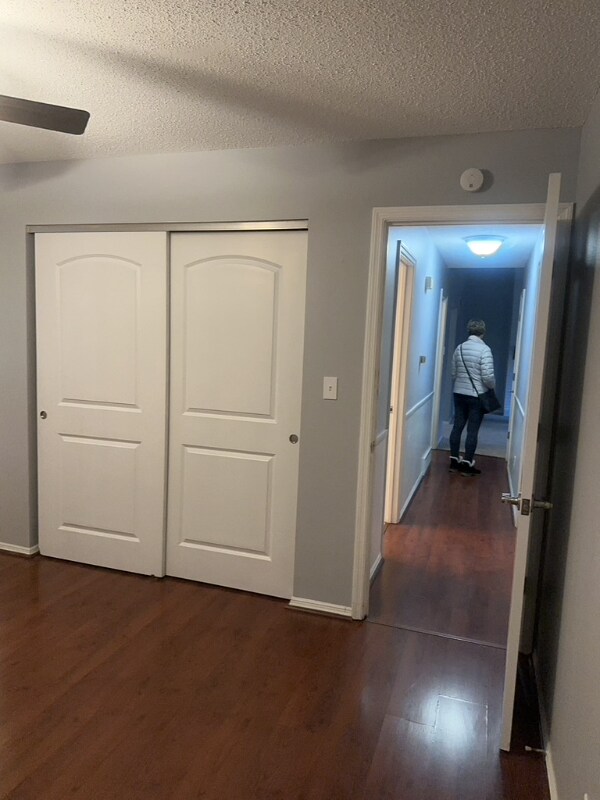 Building Photo - 216 Glasgow Dr