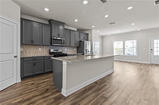 Building Photo - 3614 Shore Wood Ave