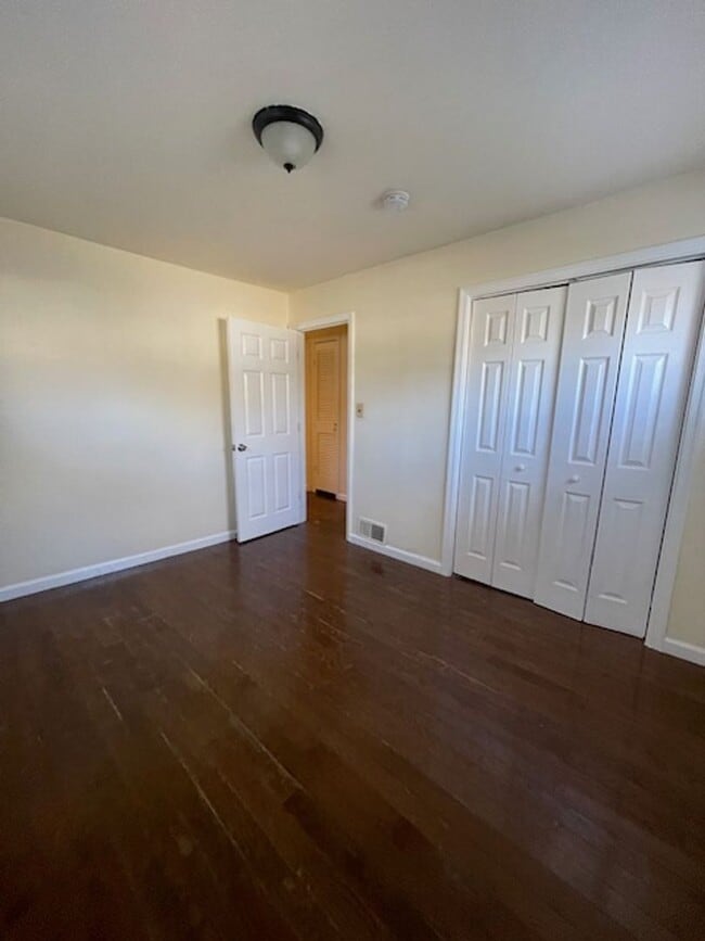 Building Photo - SINGLE FAMILY HOME IN TWINBROOK FOREST