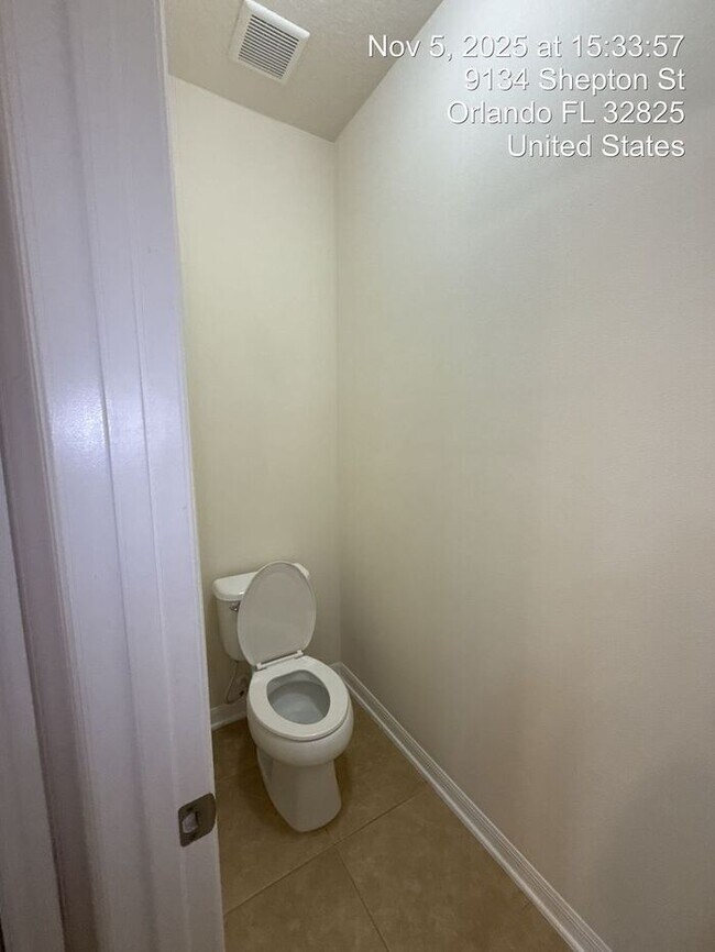 Building Photo - Beautiful Spacious 3 bed 2.5 bath Home in ...