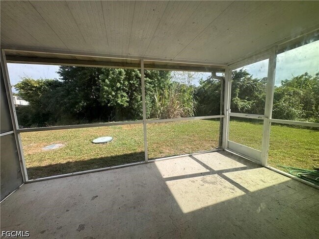 Building Photo - 851 Eisenhower Blvd