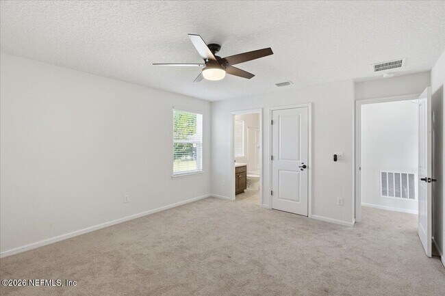 Building Photo - 102 Ann Scott Dr