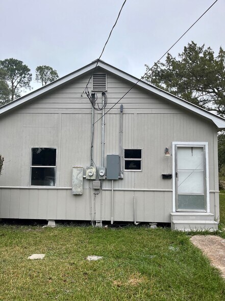 Building Photo - 710 Reed Ave