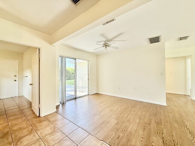 Building Photo - 14218 Sharon Dr