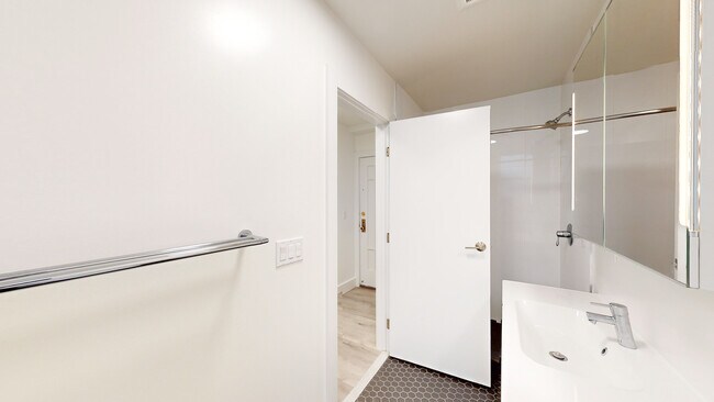 Building Photo - 1803 California St