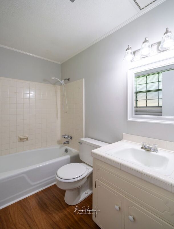 Building Photo - 6395 Duquesne Dr