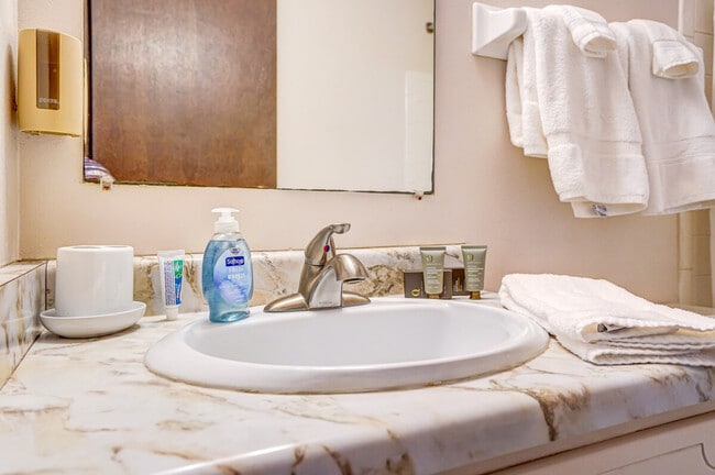 Building Photo - 2601 University Ave