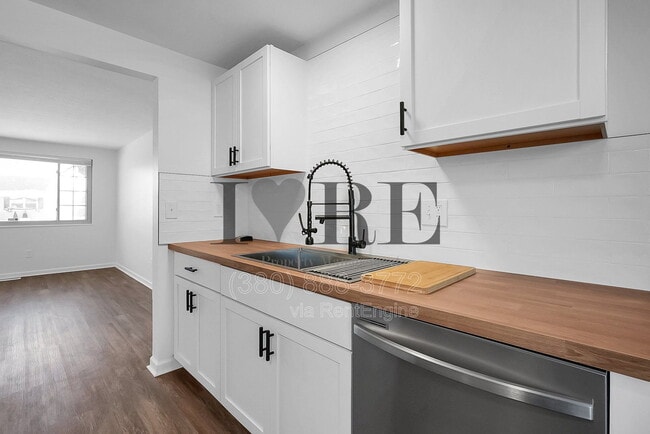 Building Photo - 1902 Brookfield Rd