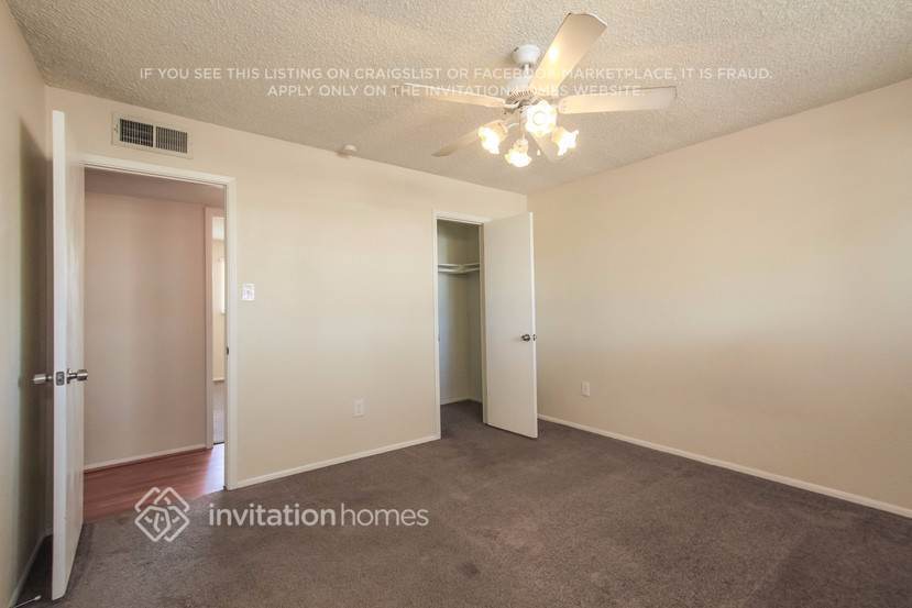 Building Photo - 11814 N 30th Dr