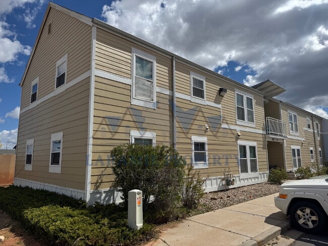 Primary Photo - 4 Bedroom 2 Bathroom Condo - 1/2 OFF 1ST M...
