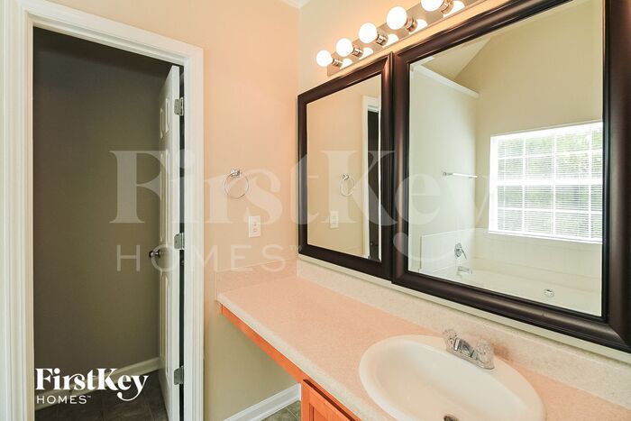 Building Photo - 146 Southwind Ln
