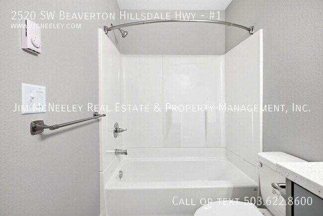 Building Photo - 2520 SW Beaverton Hillsdale Hwy