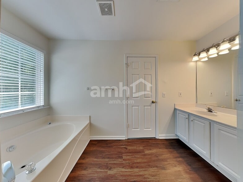 Building Photo - 3813 Windstream Way