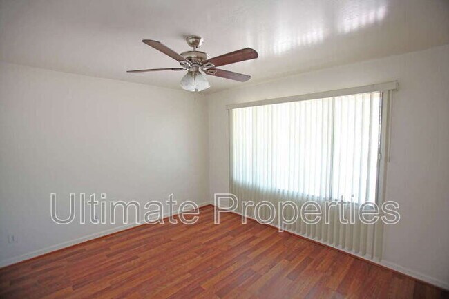 Building Photo - 8702 E Sells Dr