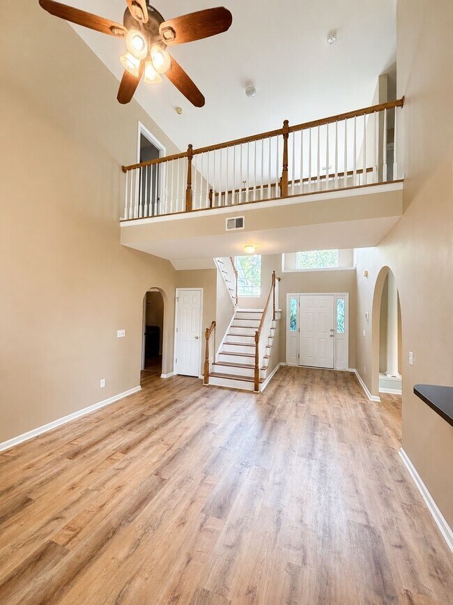 Building Photo - 1589 Thomas Barksdale Way