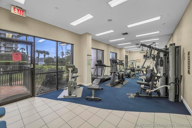Building Photo - 2800 N Hwy A1A