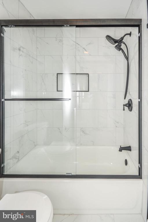 Building Photo - 9209 Frostburg Way