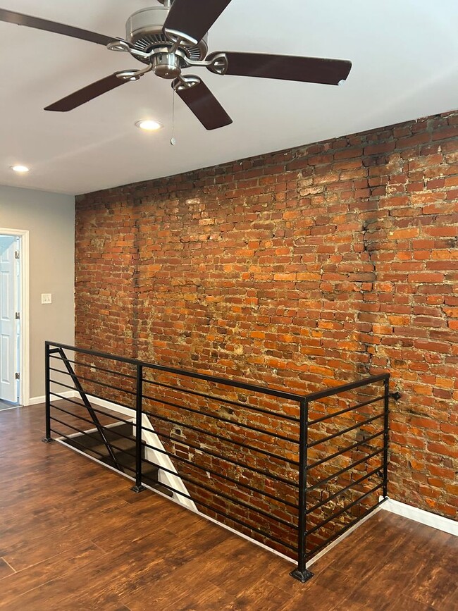 Building Photo - Spacious 2BR / 2BA Single-Family Home Near Fishtown – Available Now!