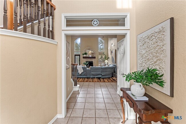 Building Photo - 1060 Great Oaks Dr
