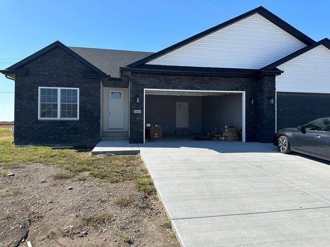 Building Photo - 4609 Castle Pines Dr