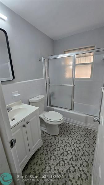 Building Photo - 6220 SW 41st Ct