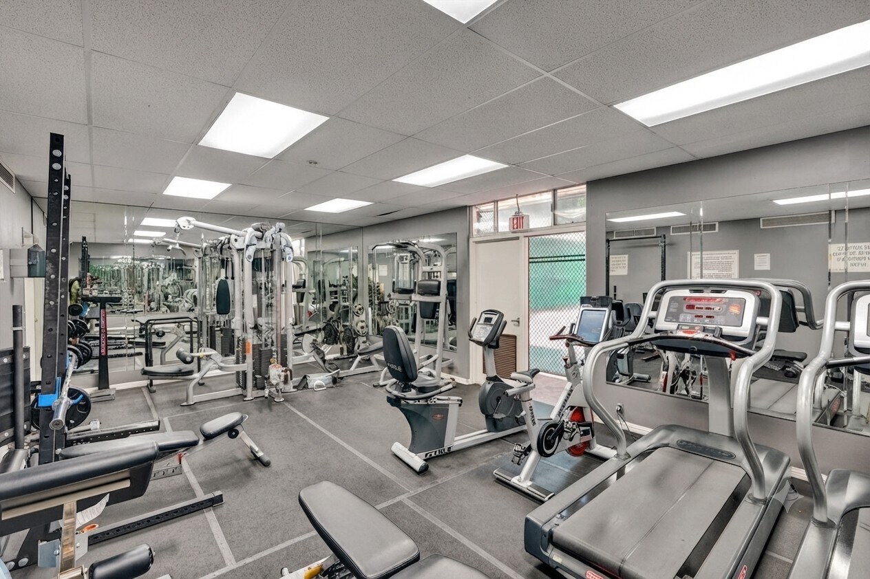 GYM - 10535 Wilshire Blvd