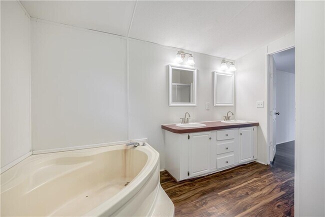 Building Photo - 2178 GA-323