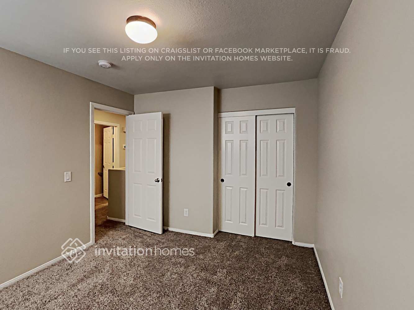 Building Photo - 11575 W Aruba Beach Ave