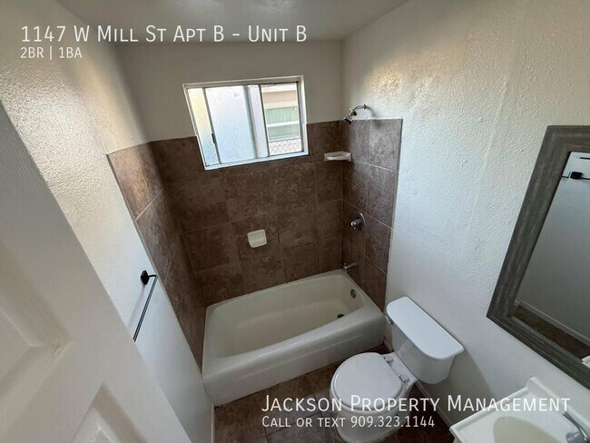 Building Photo - 1147 W Mill St