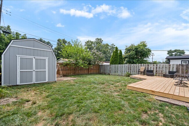 Building Photo - 1815 Cherry St