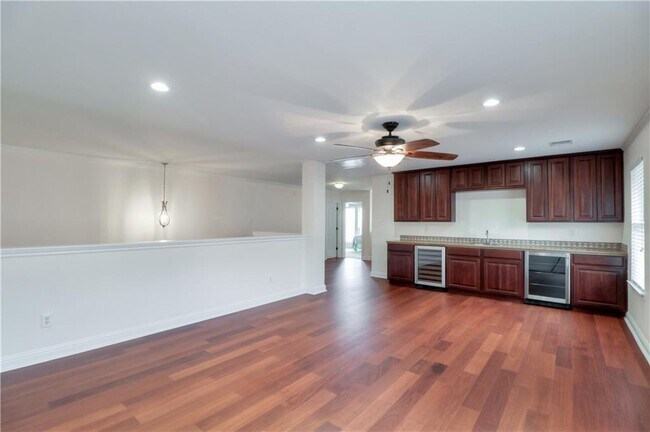 Building Photo - 14512 Broadwinged Hawk Dr