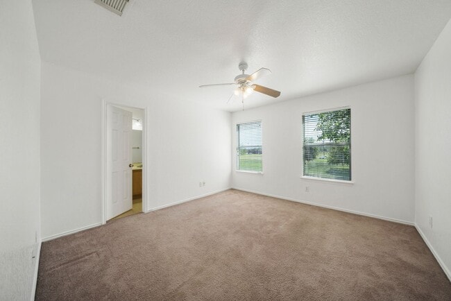 Building Photo - 7 Kenrock Ridge