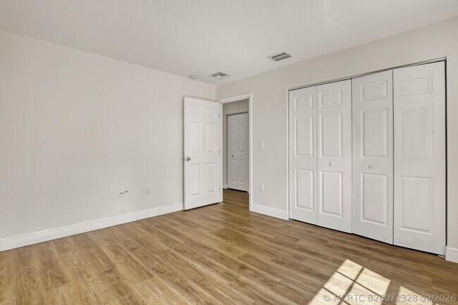 Building Photo - 10585 Cocobolo Way