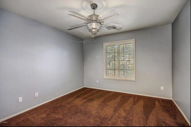 Building Photo - Stunning 4BR House in Phoenix with sparkling pool, resort style backyard and solar panles