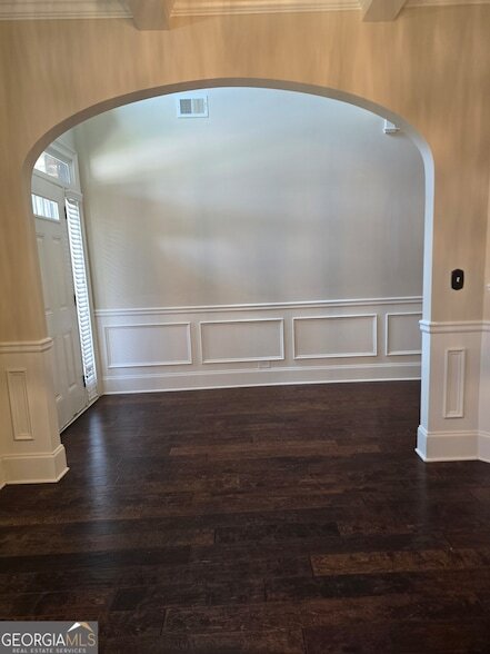 Building Photo - 330 Riverstone Dr