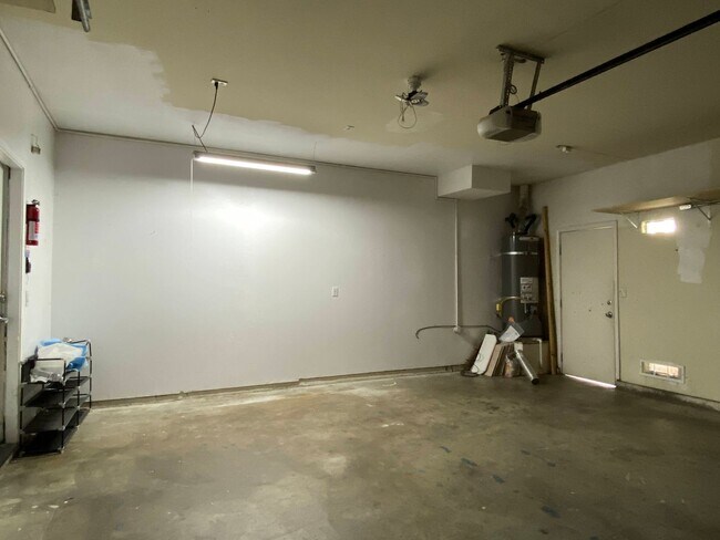 Building Photo - Two Story, Three Bedrooms, Two And A Half Bathrooms In Brookside