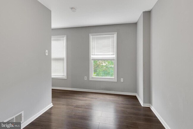 Building Photo - 1719 Ridge Ave