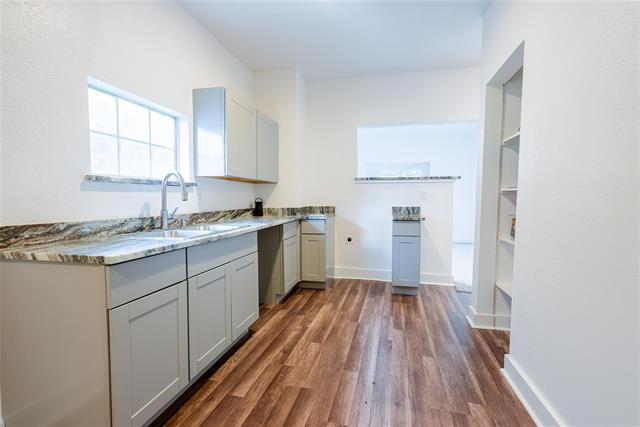 Building Photo - 335 N Marsalis Ave