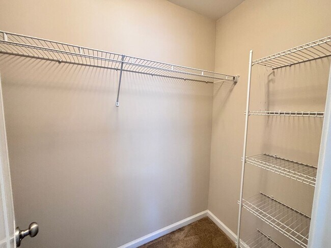 Building Photo - Modern 2-Bedroom Suite Home Near Hospitals...