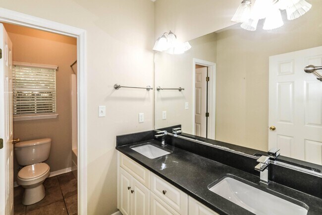 Building Photo - 5803 Carriage Hills Dr