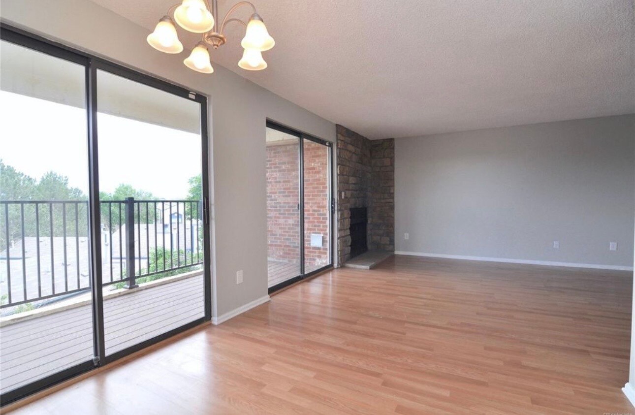 Building Photo - 15911 E Dakota Pl