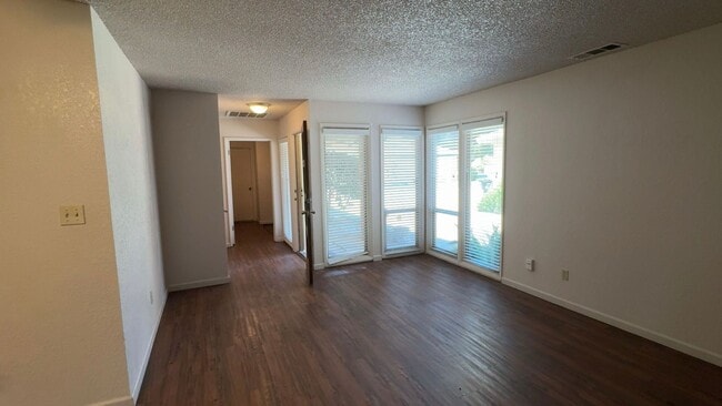 Building Photo - Coming Soon! Nice Apartment Home for Rent!