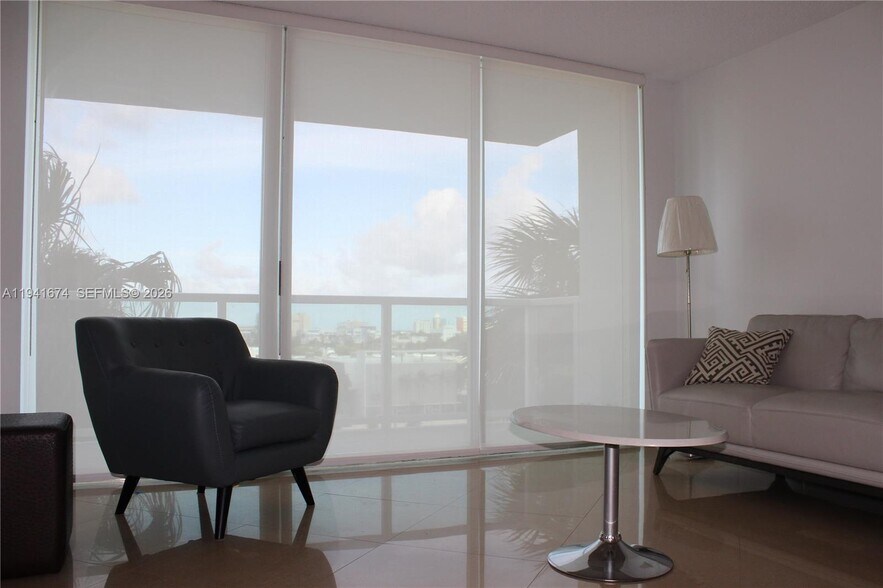 Building Photo - 650 West Ave