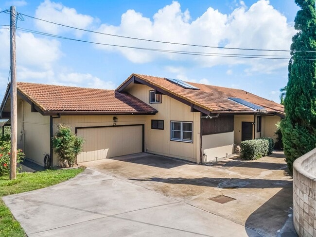 Building Photo - Completely Remodeled 3 Bed/3 Bath with Exp...